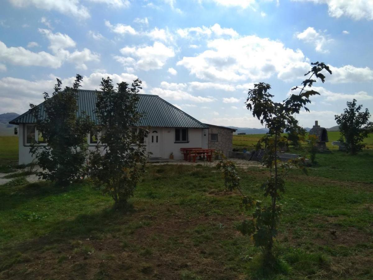 자블야크 Family Farm Jezera 게스트하우스 외부 사진